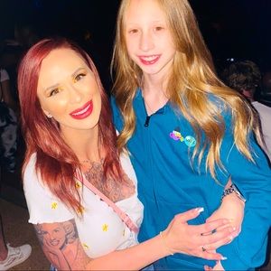 Meet your Posher, Posh